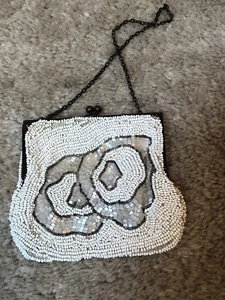 Antike französische Handtasche mit weißen Glasperlen! Sehr hübsch! - Bild 1 von 4