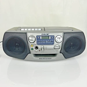 Vintage Sony CD AM/FM Radio Cassette Recorder CFD-V17 Mega Bass Silver Boombox - Picture 1 of 7