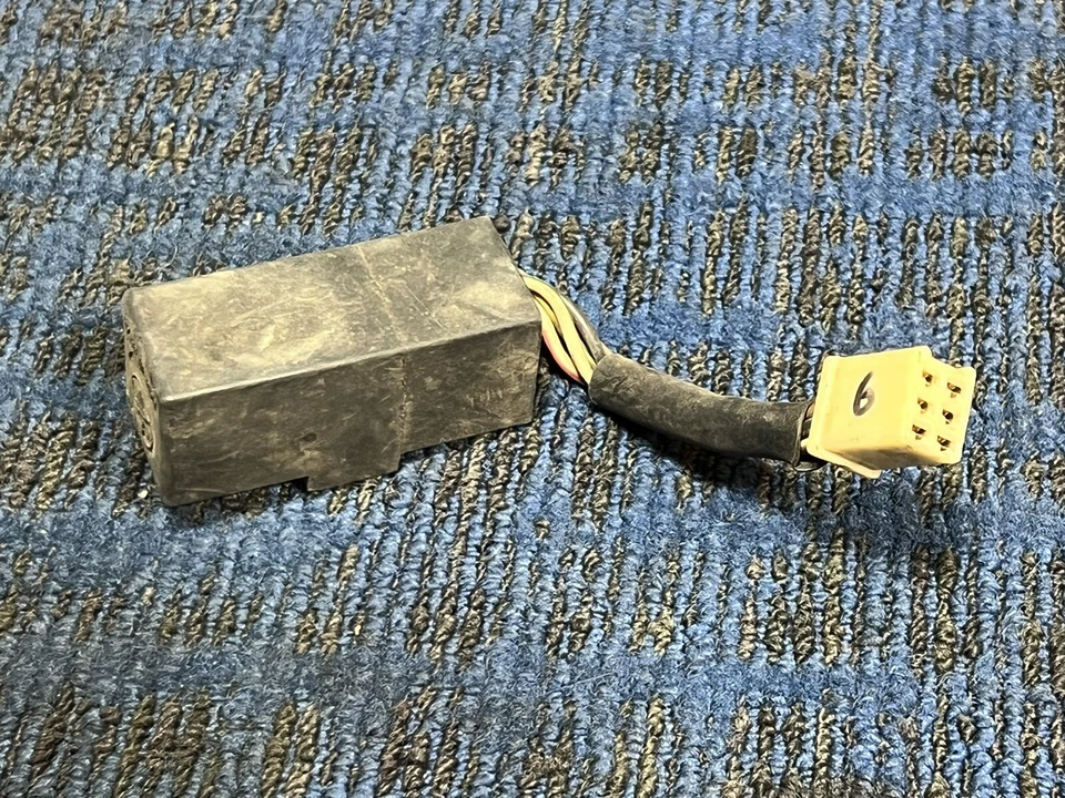 83 YAMAHA VIRAGO XV920 XV 920 FLASHER CANCEL UNIT - Image 1 of 1