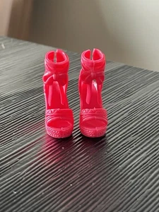 Barbie Fashionistas Arch Fuß Puppenschuhe rosa Keilabsatz Sandalen - Bild 1 von 4