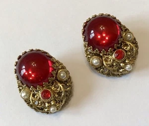 VINTAGE WEST GERMANY SIGNED RED RHINESTONE AND PEARL EARRINGS Y6 - Picture 1 of 2