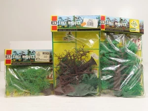 Britains LTD Vintage Oak / Silver Birch Tree Model Lot of 3 LN 8976 - Picture 1 of 6