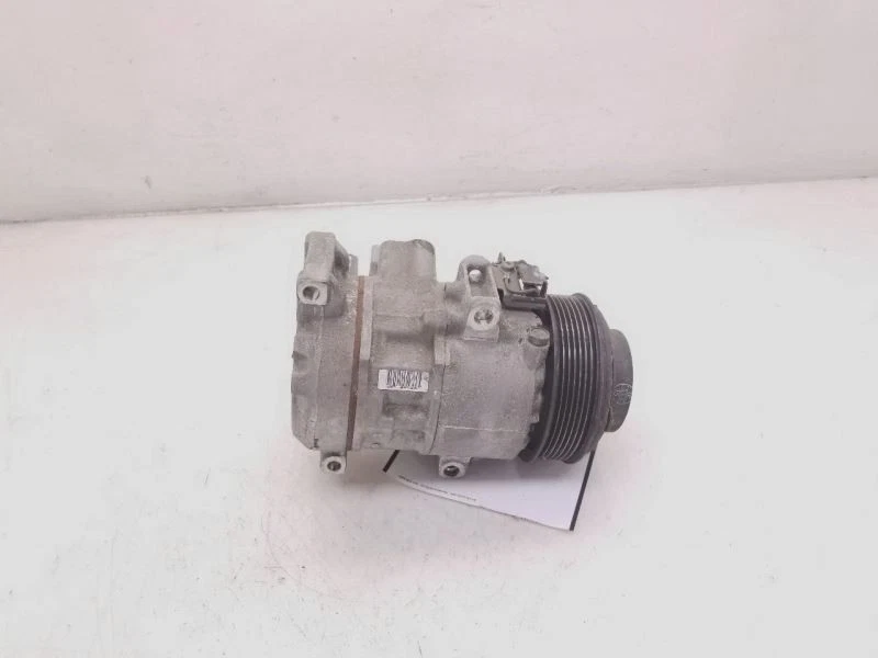 06-15 MONTAJE COMPRESOR AC LEXUS IS250 4GRFSE 6CYL 2.5L  Foto 1 de 4