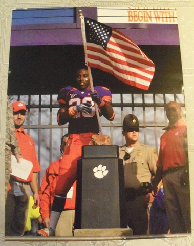 18 x 24 Poster Photo C.J. Spiller Star Tailback Clemson University American Flag Cover