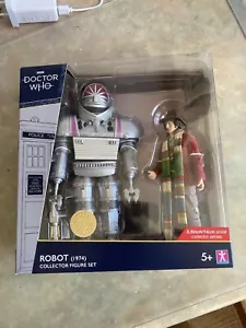 DOCTOR WHO ROBOT 1974 COLLECTOR ACTION FIGURE SET FOURTH 4TH DR K1 ROBOT - Picture 1 of 3