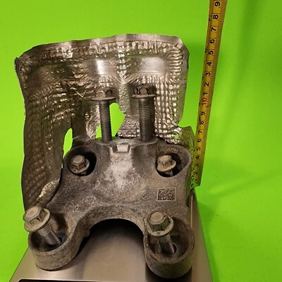 Genuine GM Engine Mount Bracket Right 1500 2.7L Silverado Sierra 2019+ 84193765 - Image 1 of 4