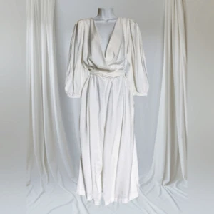 Stunning Ivory Aubrey Jumpsuit With Removable Belt By City Chic Size 12* - Picture 1 of 16