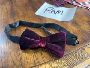 PAPILLON IN VELLUTO ABITO ELEGANTE CRAVATTA DI DESIGN SPEDIZIONE GRATUITA - Foto 1 di 4