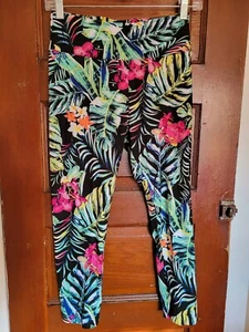 NWT NOBO Juniors Women's S 3/5 Floral Tropical Print Sueded Capri Leggings - Picture 1 of 4