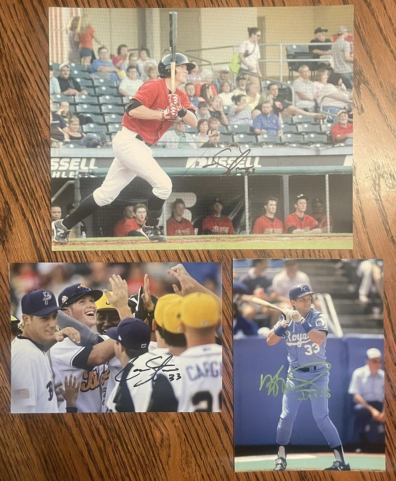 (Lote de 3) Fotos FIRMADAS por Kevin Seitzer y Cameron Seitzer - Reales de Kansas City Foto 1 de 1