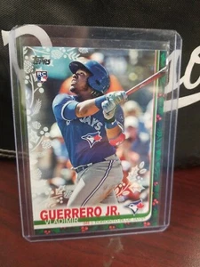 VLADIMIR GUERRERO JR ROOKIE SP 2019 TOPPS HOLIDAY RC WALMART EXCLUSIVE  - Picture 1 of 2