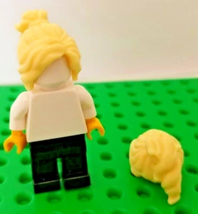 LEGO Minifigure Light Yellow Hair Bam Blonde Wig Ponytail Girl Curly Twist Bangs - Picture 1 of 1