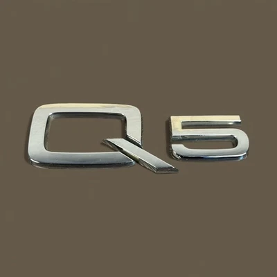 Emblema Audi Q5 para puerta levadiza trasera insignia signo símbolo logotipo original OEM Foto 1 de 4