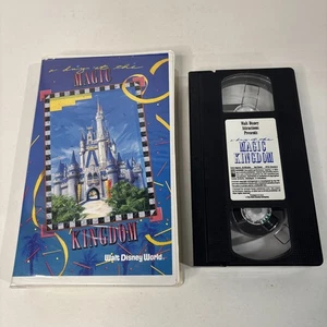 A Day at the MAGIC KINGDOM Walt Disney World 1991 VHS Video Tape Clamshell - Picture 1 of 2