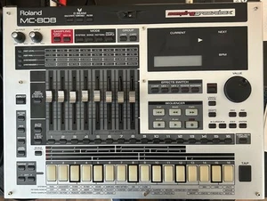 Roland MC-808 Sampling Groovebox - Bild 1 von 1
