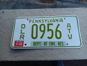 PLACA DE MATRÍCULA DE ATV DE COLECCIÓN PENNSYLVANIA PA 1988 ETIQUETA DE DISTRIBUIDOR PA - Imagen 1 de 3