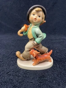 Vintage Hummel "Strolling Along" Porcelain Figurine No Box - Picture 1 of 7