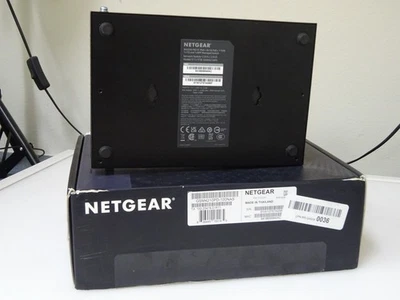 NETGEAR GSM4210PD-100NAS -AS IS- - Image 1 of 3