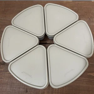 Tupperware Tan Beige Pie Piece Slice Wedge Containers & Lids Lot Of 6 - Picture 1 of 5