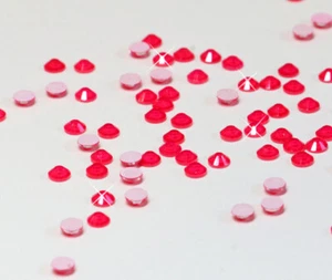 Hotfix DMC Basic NEON ROT SS16 Stück wählbar zum aufbügeln Glitzer Strass - Picture 1 of 18