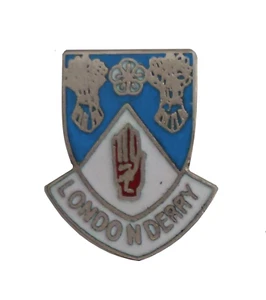 Insignia de alfiler pequeño cresta de Londonderry City Irlanda del Norte - Imagen 1 de 2