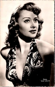 MARTINE CAROL : FRANCE’S ANSWER TO MARILYN MONROE : PHOTO BY SAM LEVIN : RPPC - Picture 1 of 2