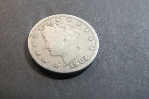 1902 Liberty V Nickel - Actual Coin Shown-FREE SHIPPING -R1 Cover