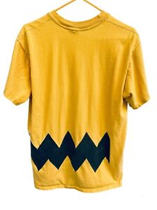 Vintage Charlie Brown T-Shirt Mens Large Yellow w/zig zag Charles Schulz Peanuts