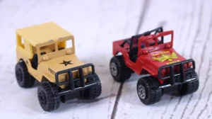 Matchbox Jeep Golden Eagle 4X4 1981 & 1997 4x4 tan Jeep with Canopy Rare - Picture 1 of 11