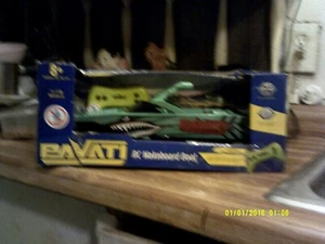 brand new- hyper full function waterproof 2.4 1/18SC pavati rc wakeboard boat - Picture 1 of 4