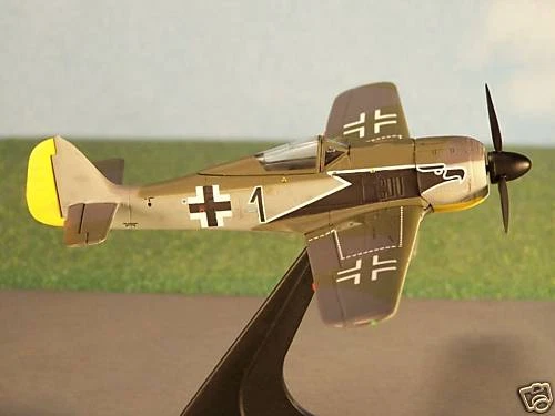 Dragon Fw190A-4~"Black 1" Oberlt. Horst Hannig~DW50083 - Image 1 of 1