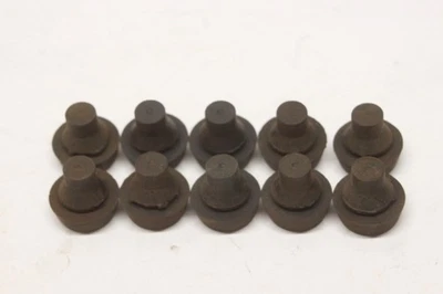 Lote de 10 parachoques de goma con marco de licencia trasero Dodge Plymouth nuevo de stock Mopar 2094618 Foto 1 de 3