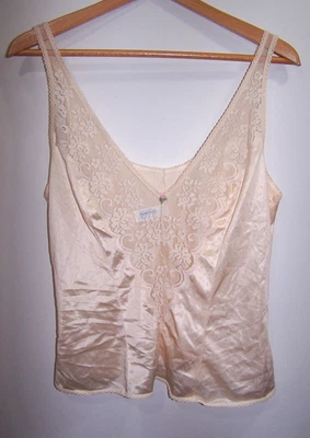 Vtg Maidenform Chantilly Cream Nylon & Lace Cami, Union Made In USA Size 38 - Image 1 of 4
