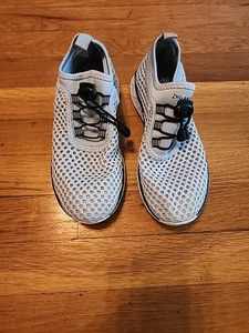Zhuanglin Damengröße 6,5 grau weiß leichter schnelltrocknender Schuh - Bild 1 von 5