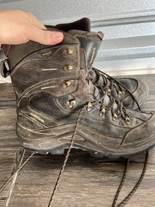 LOWA Combat Boots for Men for Sale 