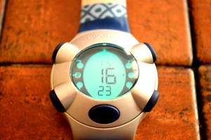 ATHEN 2004 OLYMPIADE PARALYMPICS FREIWILLIGE SWATCH UHR MIT NEUER BATTERIE - Bild 1 von 9