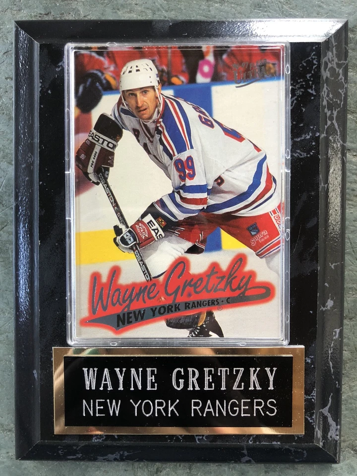 1996 Fleer Ultra Hockey “WAYNE GRETZKY” NY Rangers “RARE!” - Image 1 of 4