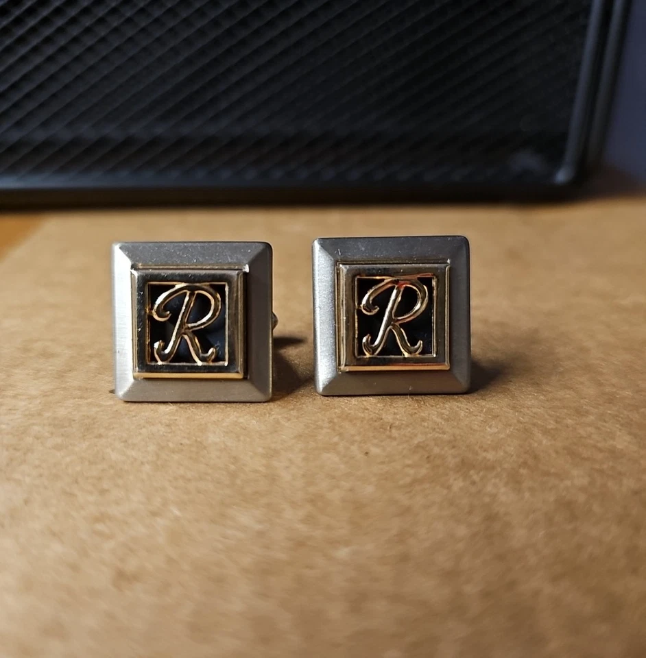 Gemelos Swank vintage dorado plateado y negro con inicial "R" Foto 1 de 4