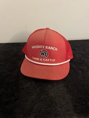 Sombrero doblado de whisky Foto 1 de 3