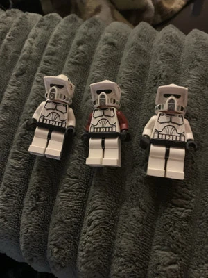 Lego Clone Wars ARF Troopers 2 All White 1 All White Red Arms - Image 1 of 4