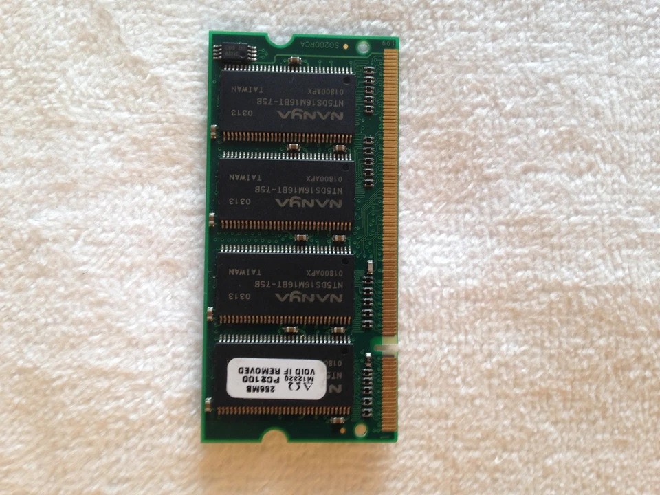 (1) Nanya 256mb pc2100  M12329 laptop ram - Image 1 of 1