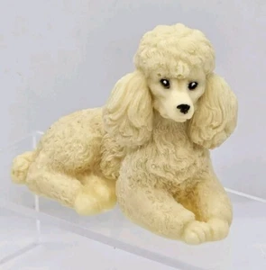 Freestanding White Chocolate Sitting Poodle ideal as a cake topper or gift - Picture 1 of 13