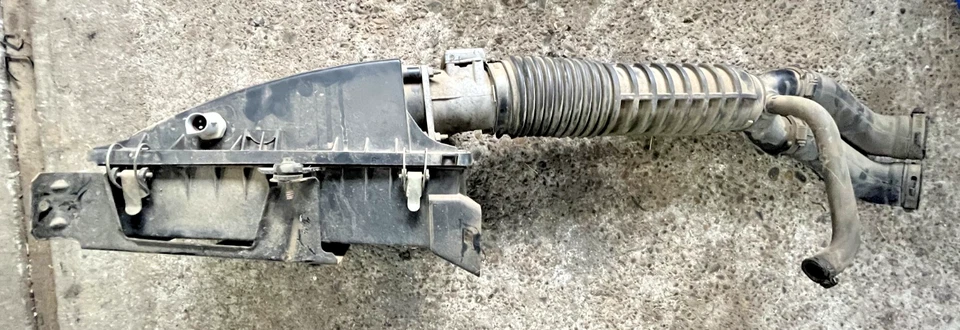 Conjunto de carcasa de filtro de aire 94-96 Ford F150 F-250 5.0 soporte de aire masa bañera de entrada Foto 1 de 4