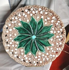 Stunning Villeroy and Boch Schrambery Majolica decorative plate.  Early 1900's. - Picture 1 of 5