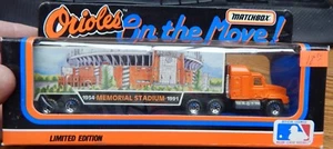 MATCHBOX ORIOLES ON THE MOVE MEMORIAL STADIUM TRACTOR TRAILER 1/80 SCALE LQQK - Picture 1 of 1