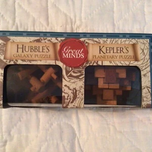 HUBBLE & KEPLER GREAT MINDS WOODEN 3D PUZZLES X2. NEW IN THE BOX. - Picture 1 of 5