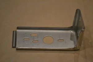 Genuine OEM Mercedes Benz Right Angle Bracket MB A1408850212 300SD 1408850212 - Picture 1 of 10