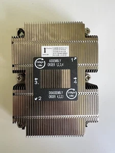 Dissipateur de chaleur Fujitsu RX2530 M4 M5 V26898-B1012-V1 A3C40191474 A3C40191475 SF46C00003 - Photo 1/3