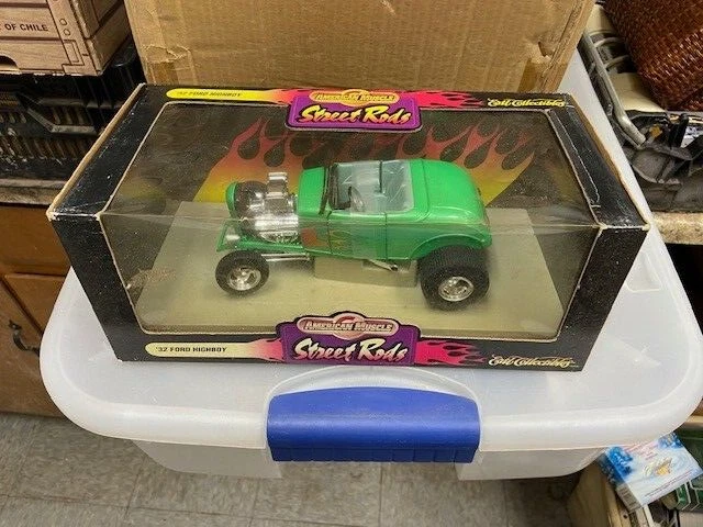 1932 Ford High Street Rod Car 1/18 American Muscle NIB Rods Box - Image 1 of 4