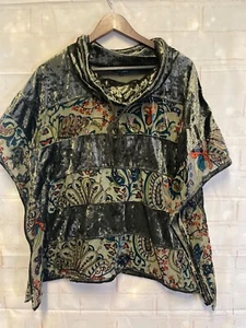 DOR DOR Couture Olive Crushed Velvet Dolman Sleeve Pullover Poncho Size Small - Picture 1 of 9